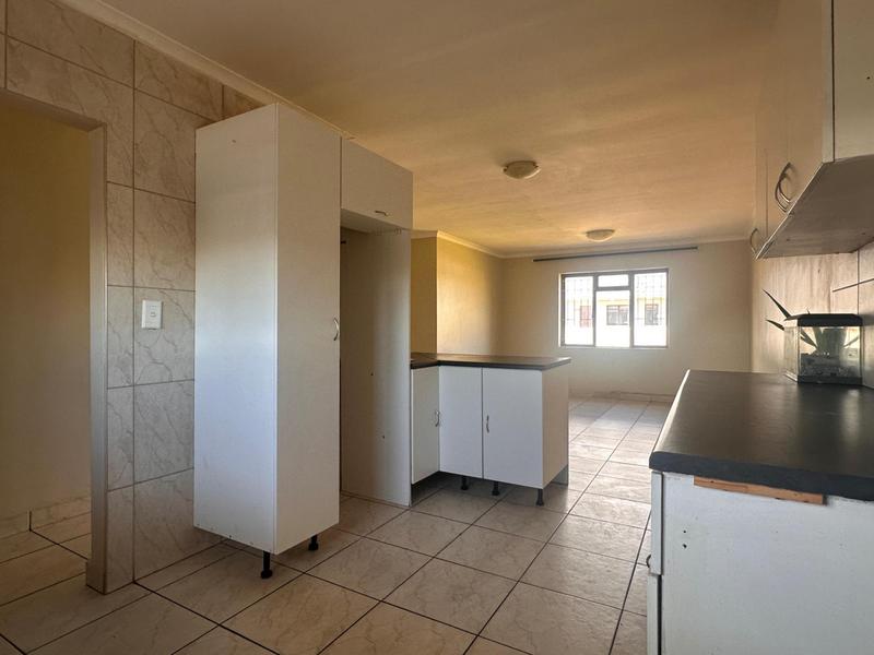 To Let 2 Bedroom Property for Rent in Strand Central Western Cape